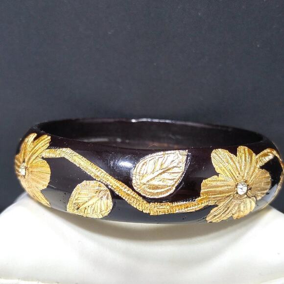 Vintage Lacquered Gold Floral Inlay Bangle Bracelet, Black Gold, 7 1/4 Inches - Picture 5 of 8